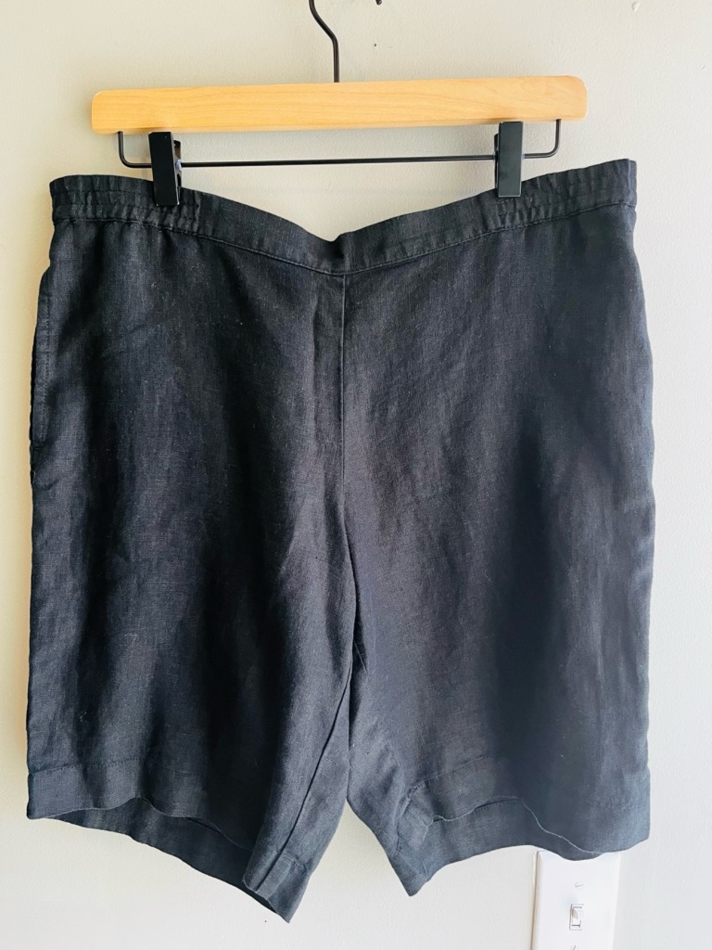 J. Jill Women’s Black 100% Linen Blend Casual Shorts Pockets